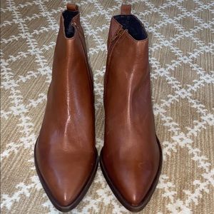 NWOT Piampiani Brown Leather Booties Size 11
